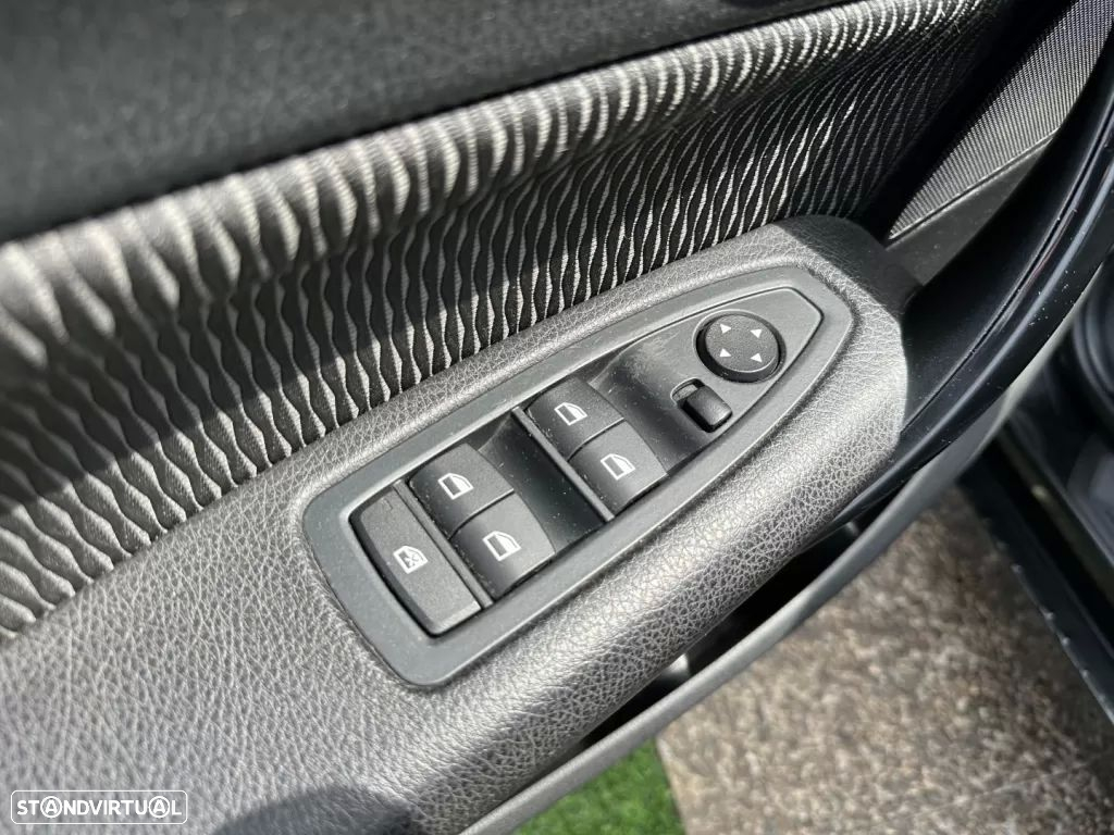 BMW 116 d EfficientDynamics Edition Sport Line - 8