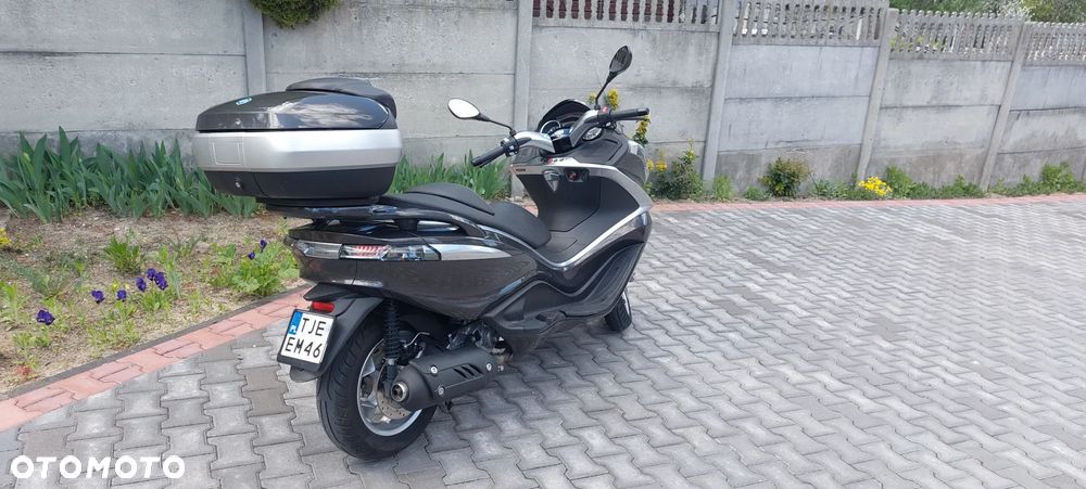 Piaggio X10 - 31
