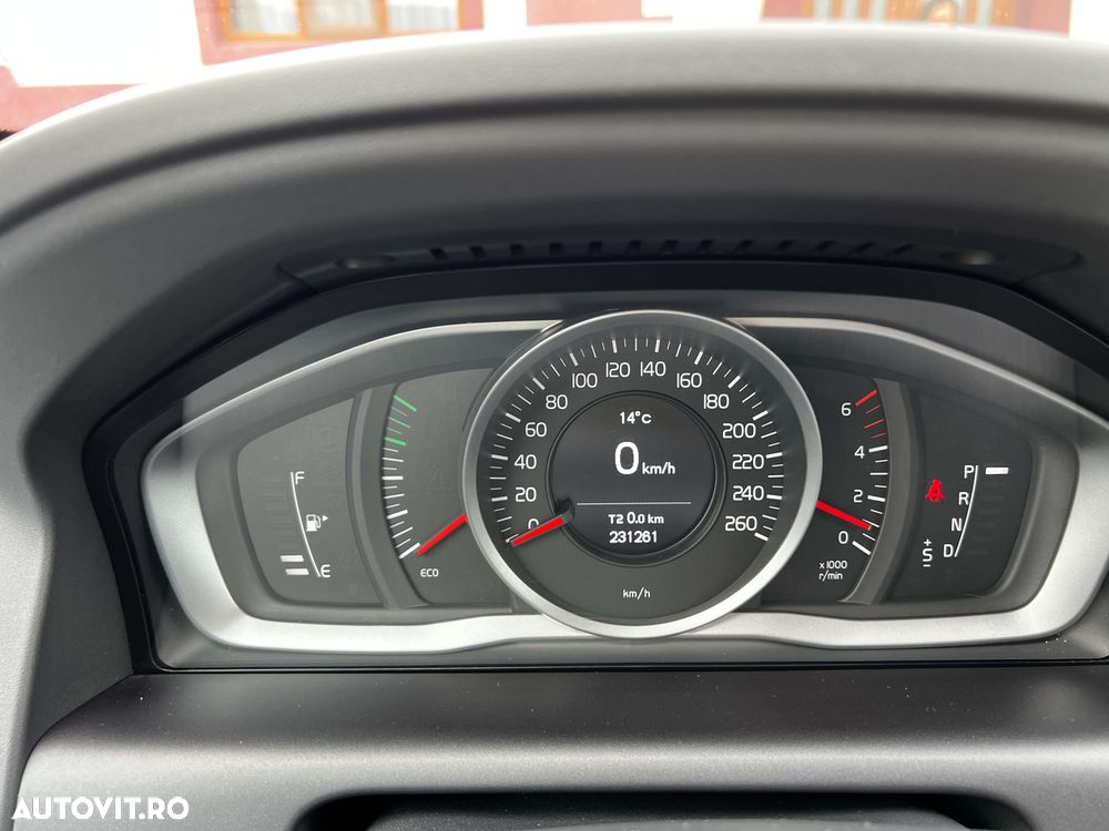 Volvo XC 60 D4 Geartronic Momentum - 16