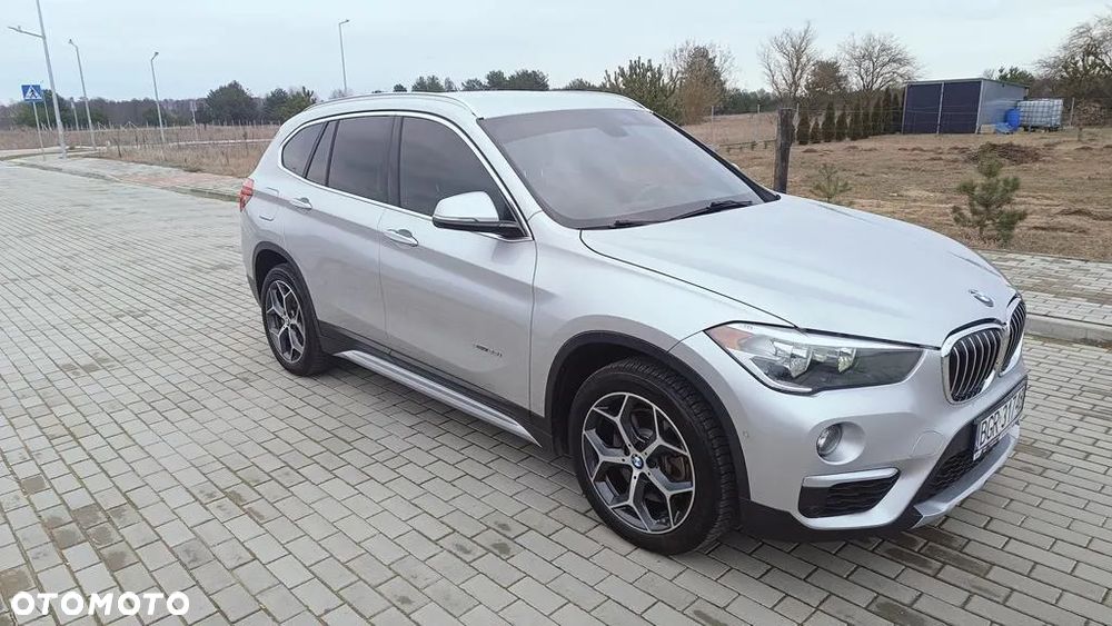 BMW X1 xDrive25i xLine - 4