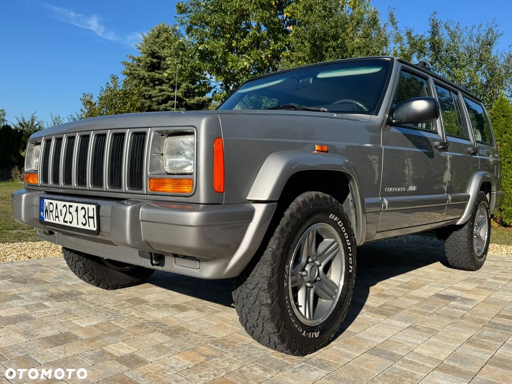 Jeep Cherokee - 3