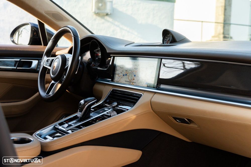 Porsche Panamera 4 S - 12