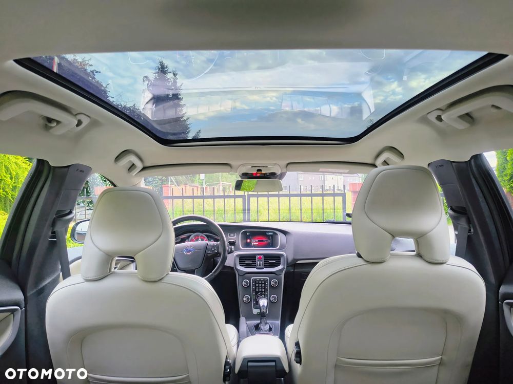 Volvo V40 D4 Geartronic Kinetic - 22