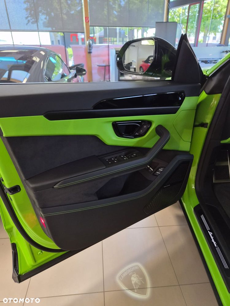Lamborghini Urus - 9