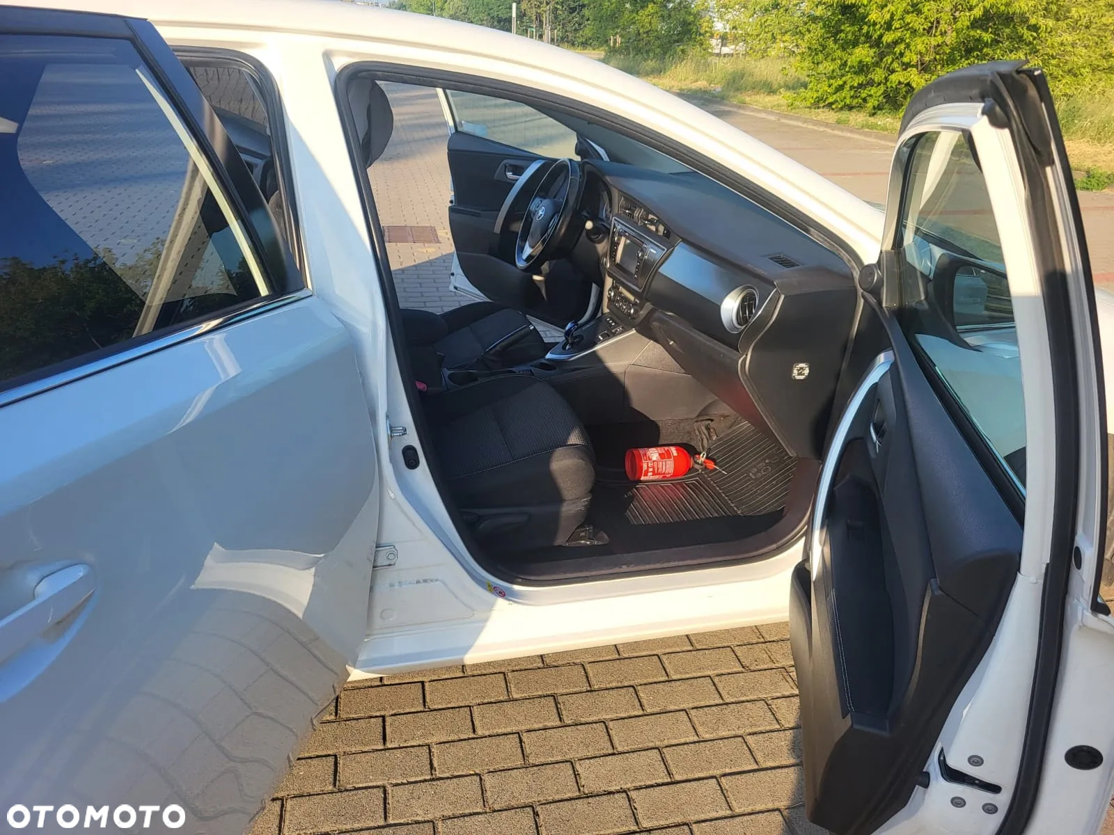 Toyota Auris Hybrid 135 Premium - 10