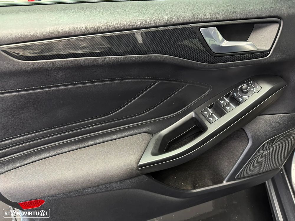 Ford Focus 1.0 EcoBoost MHEV ST-Line - 7
