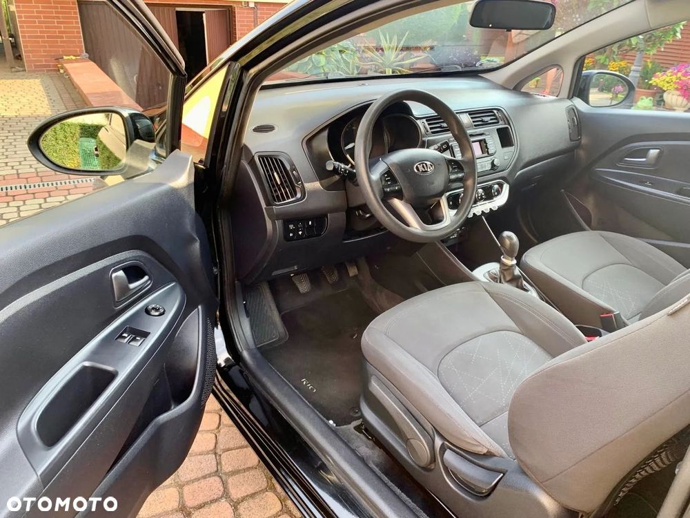 Kia Rio 1.4 Edition 7 - 9
