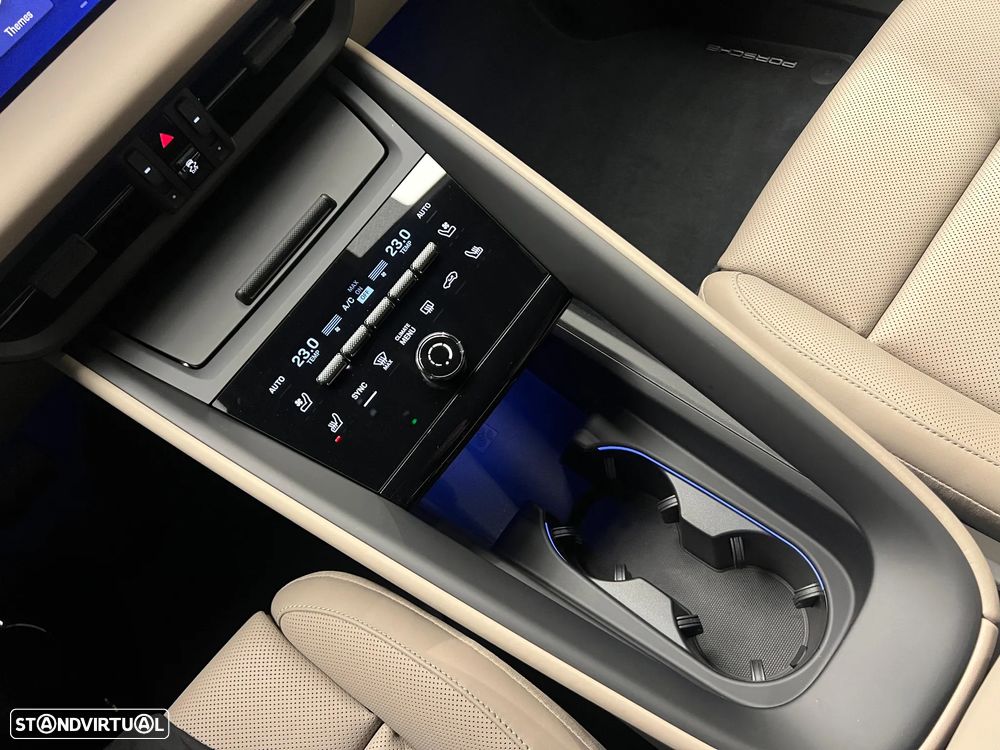 Porsche Macan Electric 4 - 27