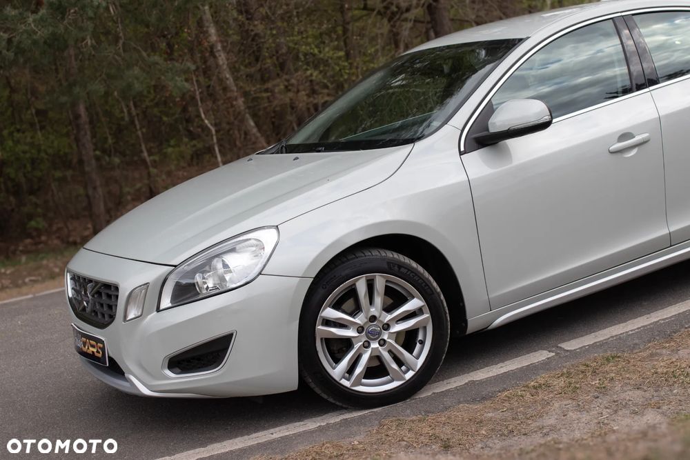 Volvo S60 D3 Momentum - 4