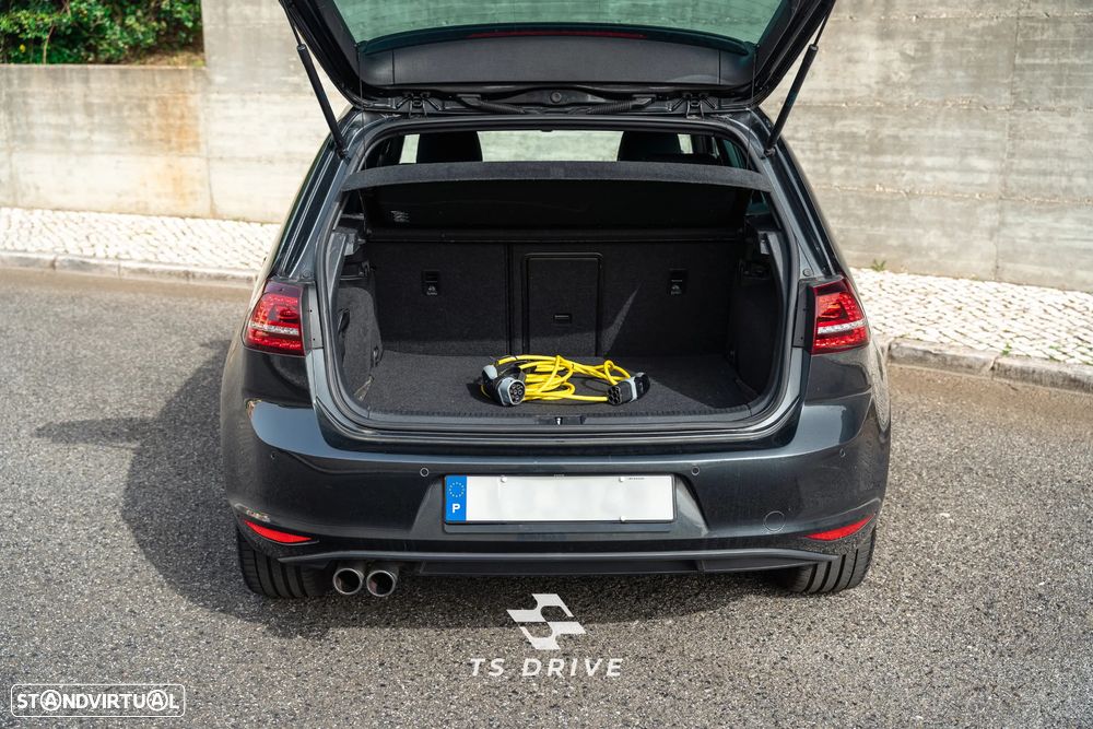 VW Golf 1.4 GTE Plug-In-Hybrid DSG - 11