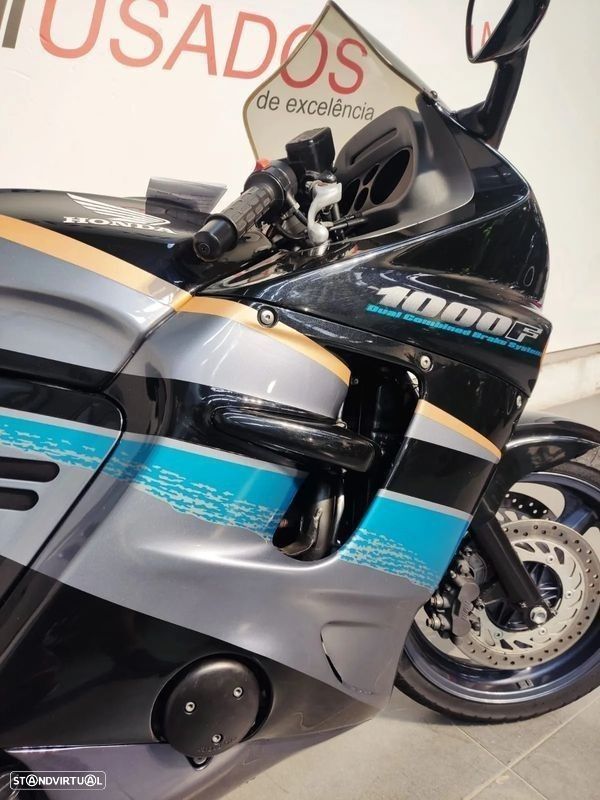 Honda CBR 1000 F - 4