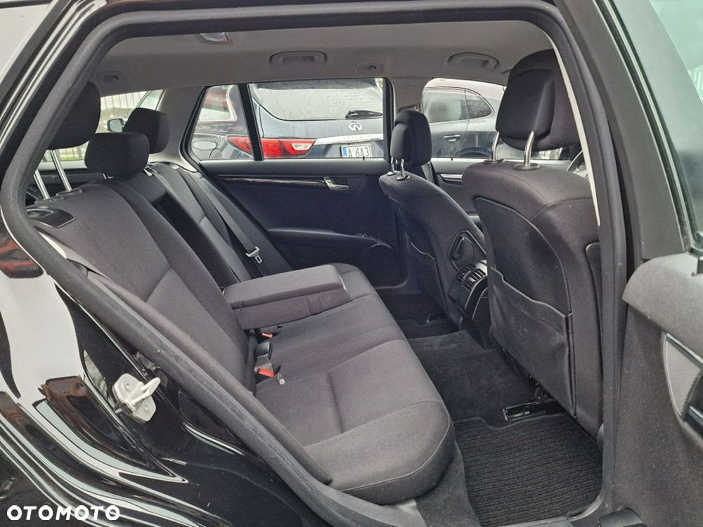 Mercedes-Benz Klasa C 200 T CDI Edition - 30