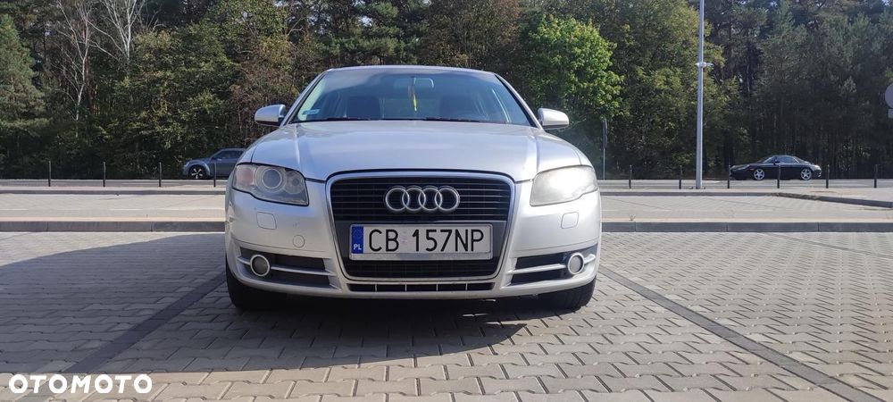 Audi A4 Limousine - 3