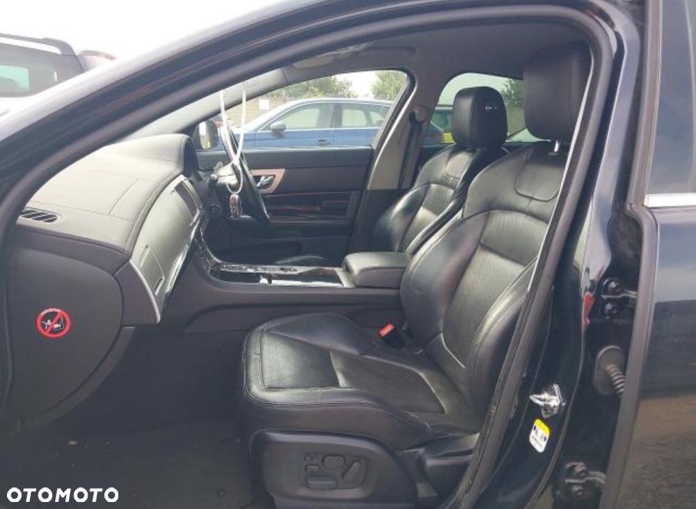 Jaguar XF 3.0 V6 D S - 4