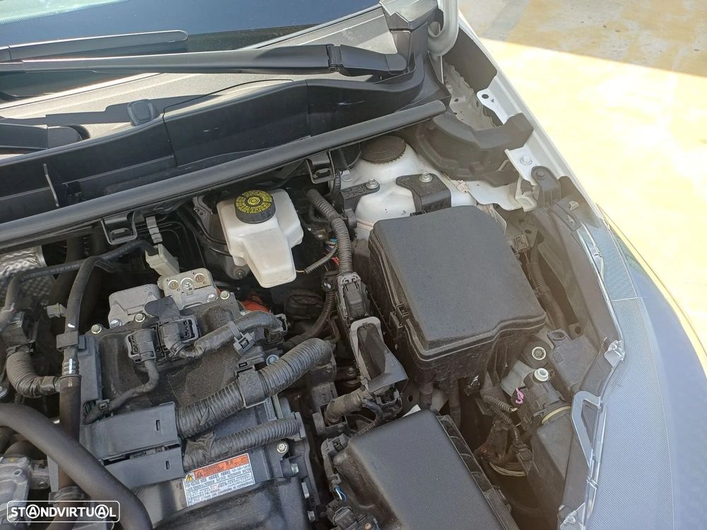 Toyota Yaris 1.5 HDF Comfort - 14