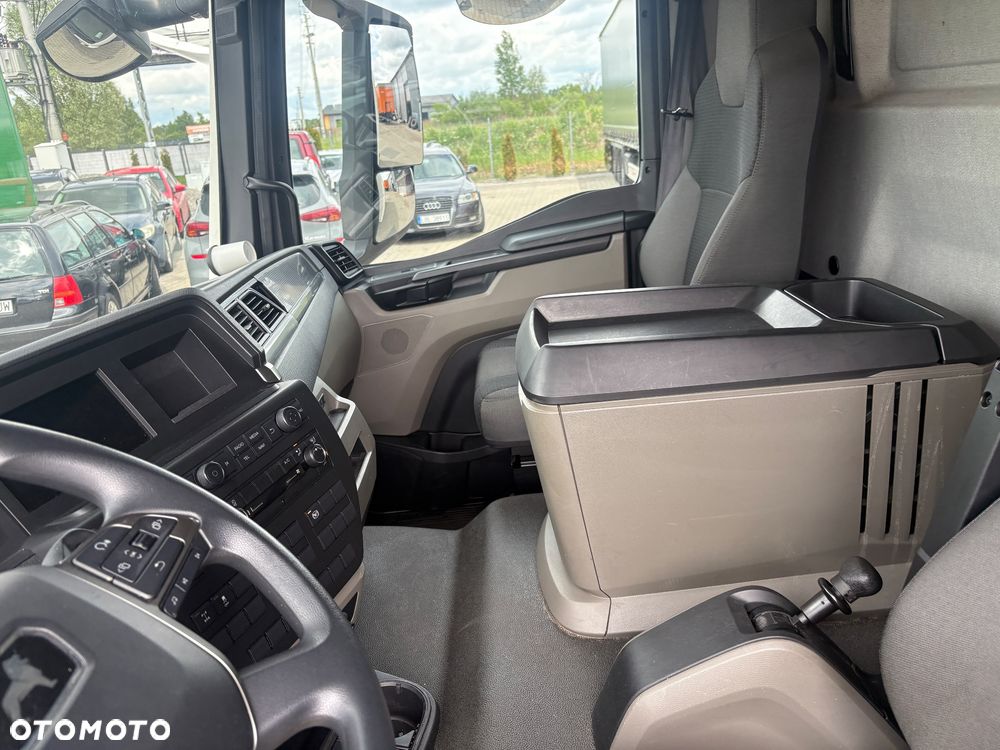 MAN TGL 12.220 / NOWY MODEL / 236.000km PRZEBIEGU /  KRÓTKI / DMC 12.000kg / EURO 6 / DO NAUKI JAZDY / NAUKA JAZDY / 250 - 19