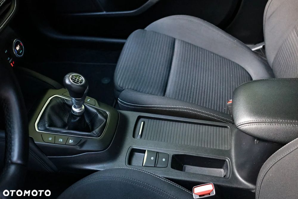 Ford Focus 1.0 EcoBoost Titanium X - 17