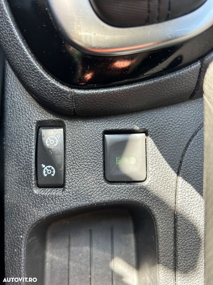 Renault Clio - 11