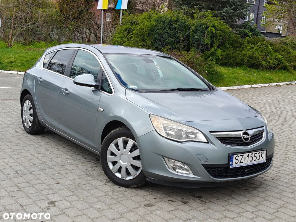 Opel Astra 1.7 CDTI Cosmo - 4