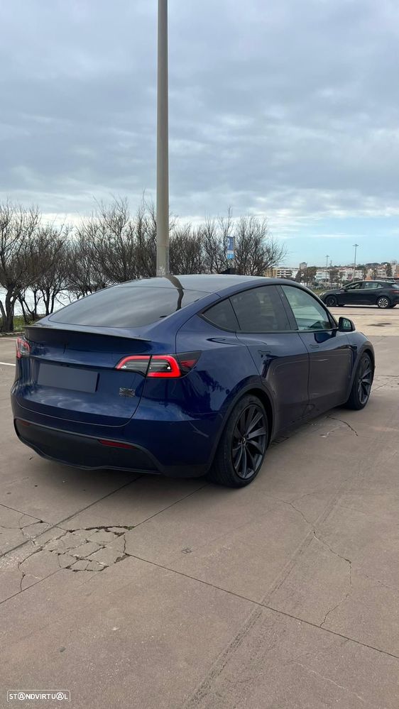 Tesla Model Y Long Range Dual Motor AWD - 2