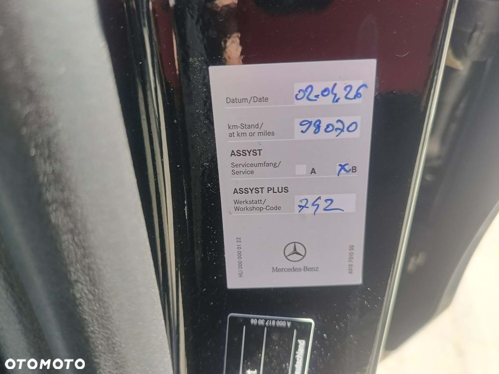 Mercedes-Benz Klasa C 300 e 9G-TRONIC - 18
