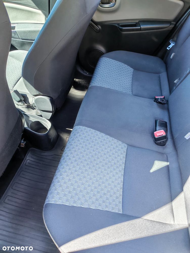 Toyota Yaris 1.0 Active EU6 - 8