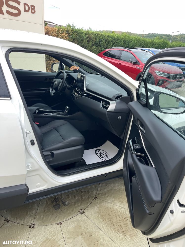 Toyota C-HR Hybrid Club - 21