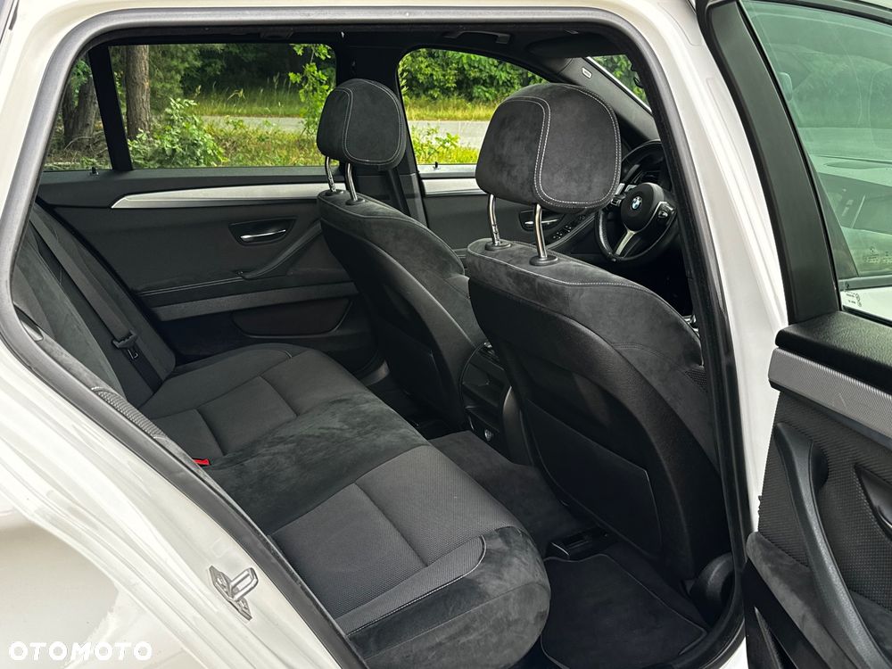 BMW Seria 5 520d xDrive - 16