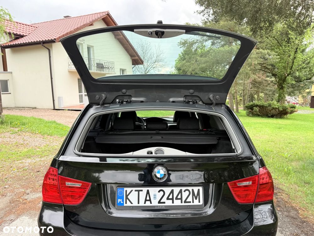 BMW Seria 3 330d - 31