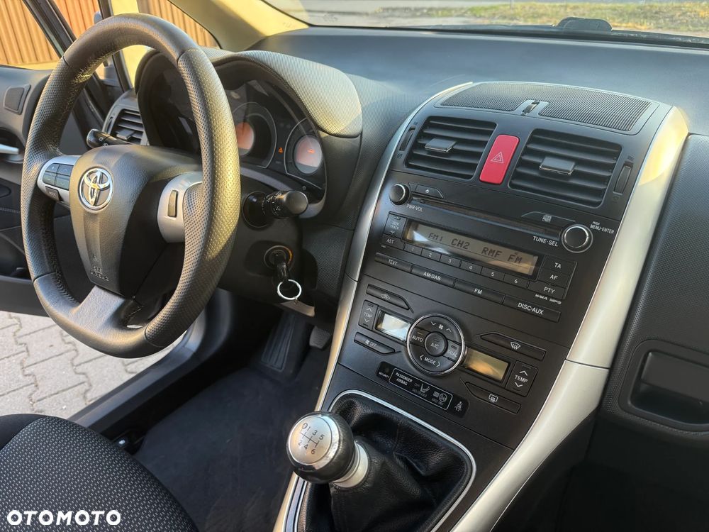 Toyota Auris - 24