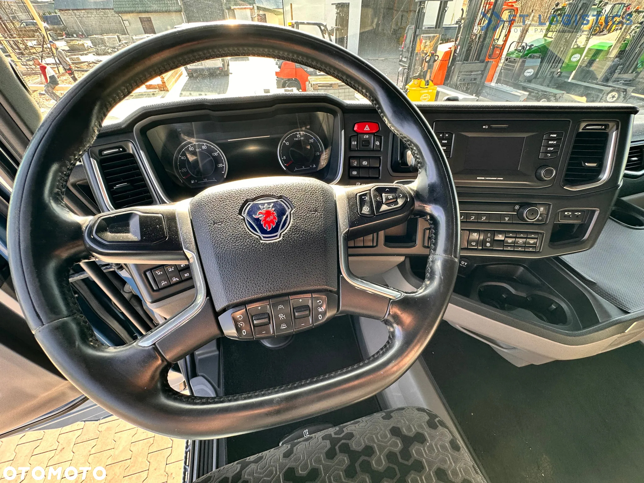 Scania R500 / MICHELIN / LODÓWKA / PODUSZKI PRZÓD + TYŁ / DWA ŁÓŻKA / FULL SPOJLER / RETARDER / LED - 32