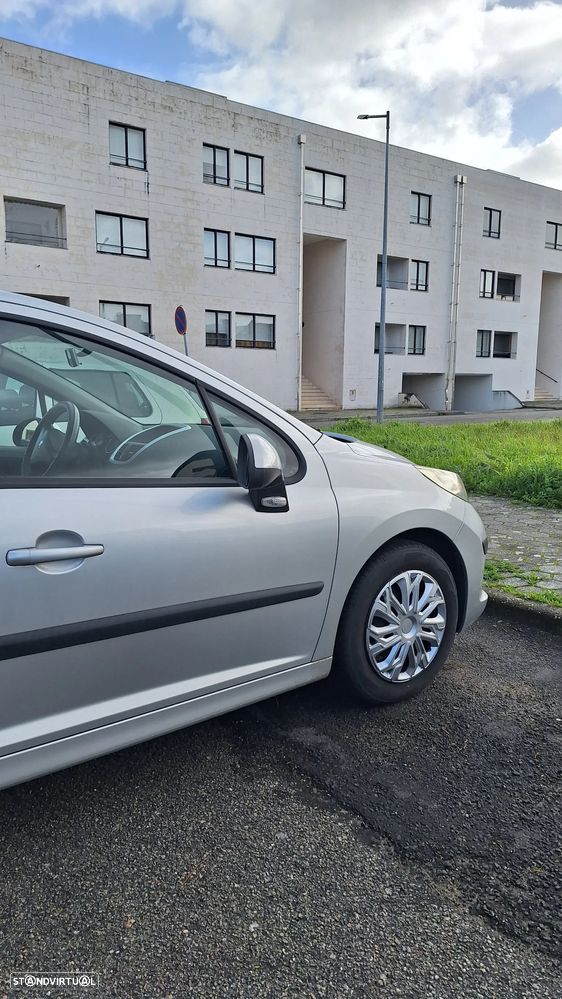 Peugeot 207 - 14