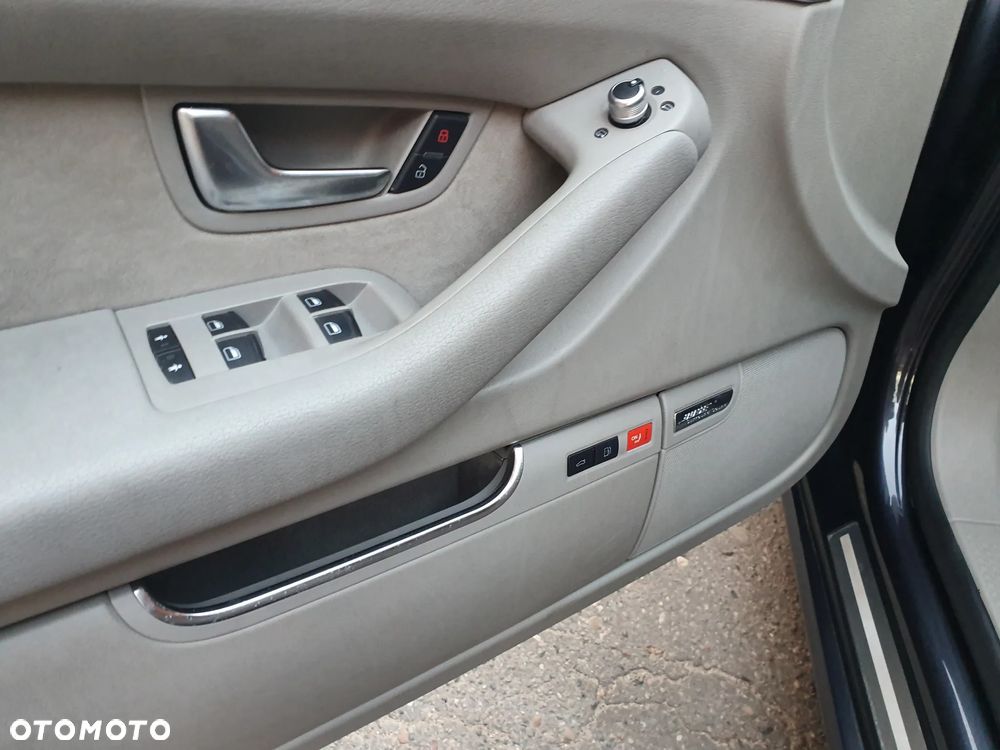 Audi A8 4.2 TDI Quattro - 12