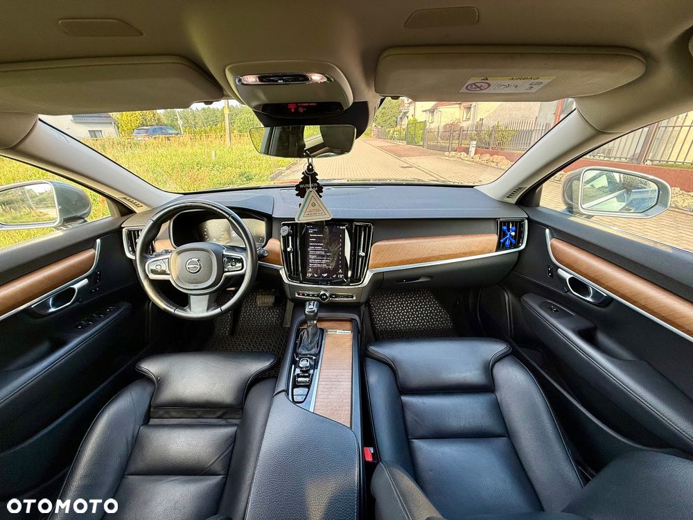 Volvo V90 D5 AWD Geartronic Momentum - 21
