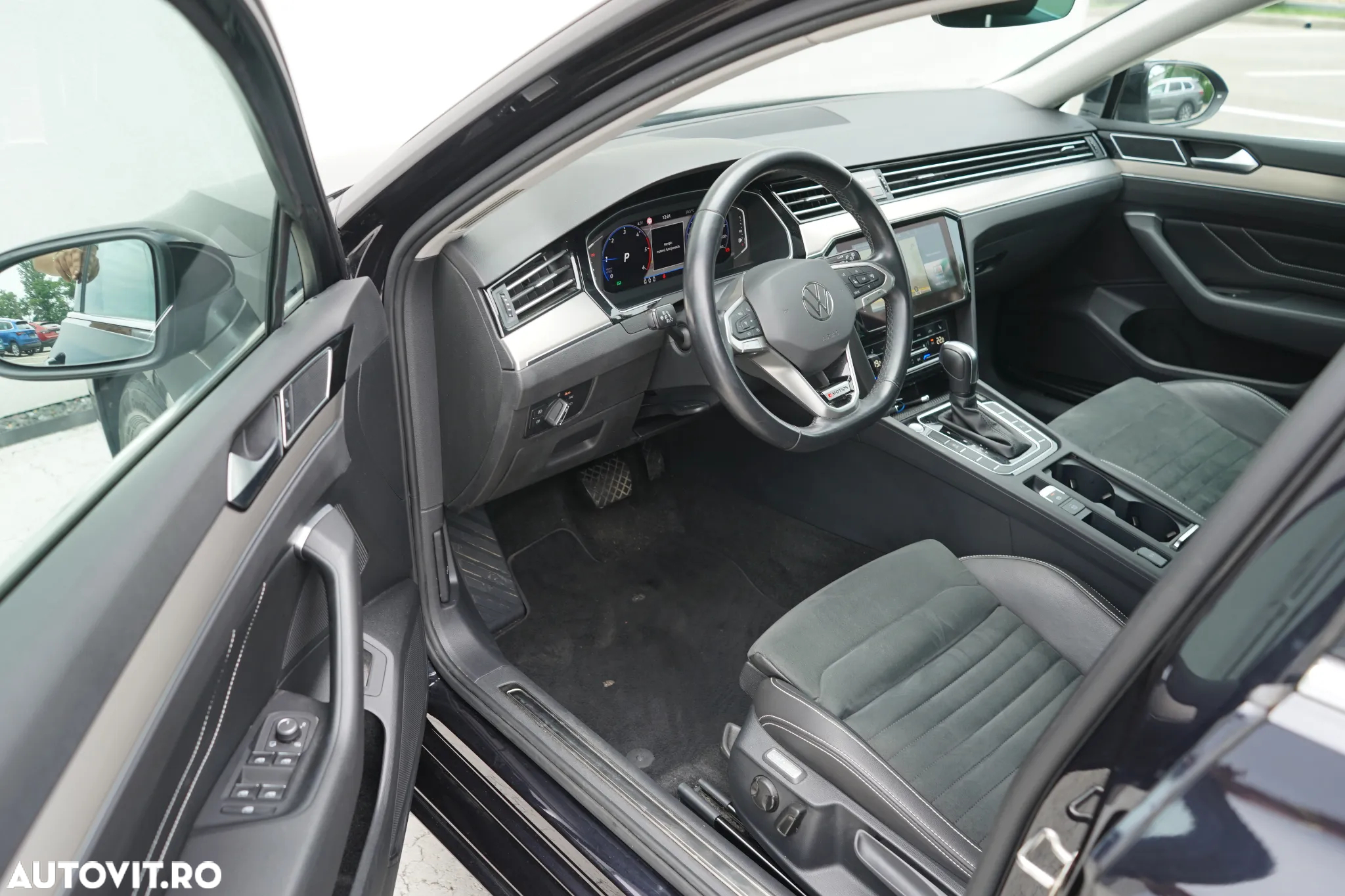Volkswagen Passat Variant 2.0 TDI 4Mot DSG Highline - 11