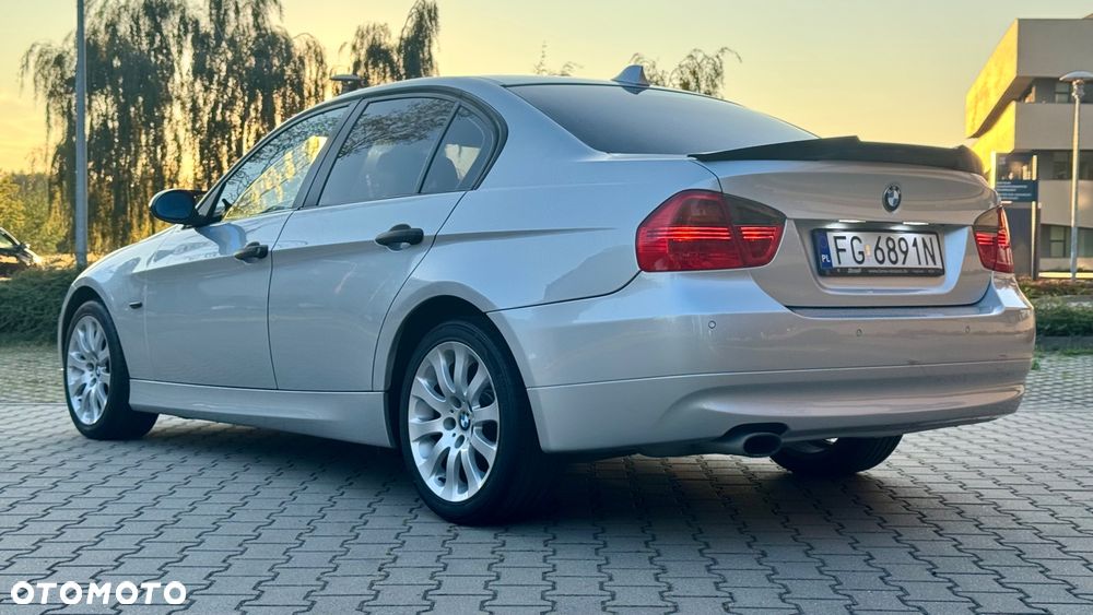 BMW Seria 3 - 25