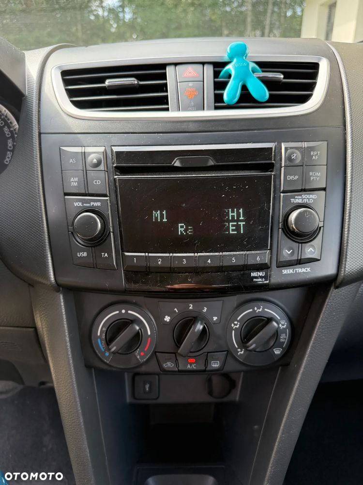 Suzuki Swift 1.2 Club - 11