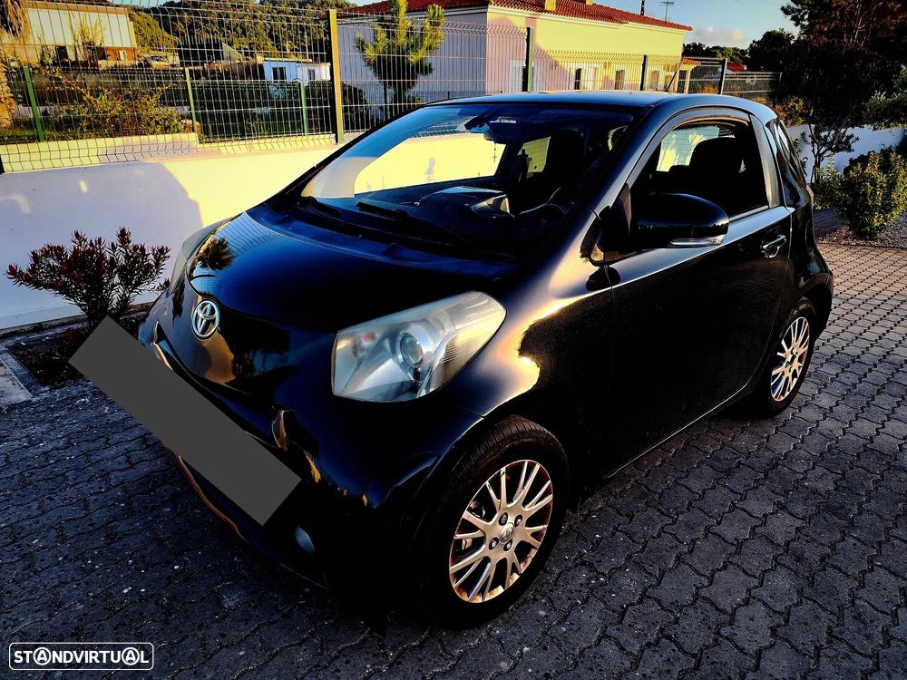 Toyota iQ 1.4 D-4D 2 NAVI+Bluetooth - 2