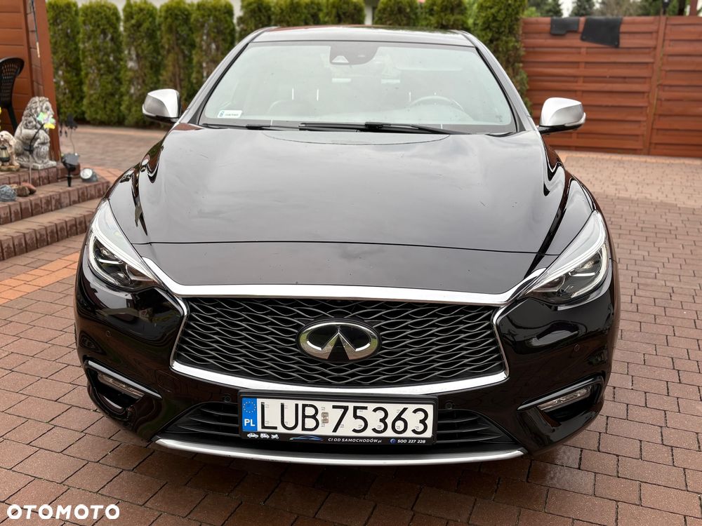 Infiniti Q30 1.5d Premium Tech - 1