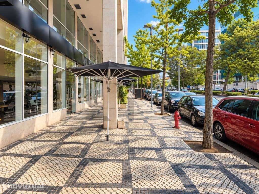 Restaurante com 13 Lugares de Garagem na Avenida D. João II, para V... - Grande imagem: 5/32
