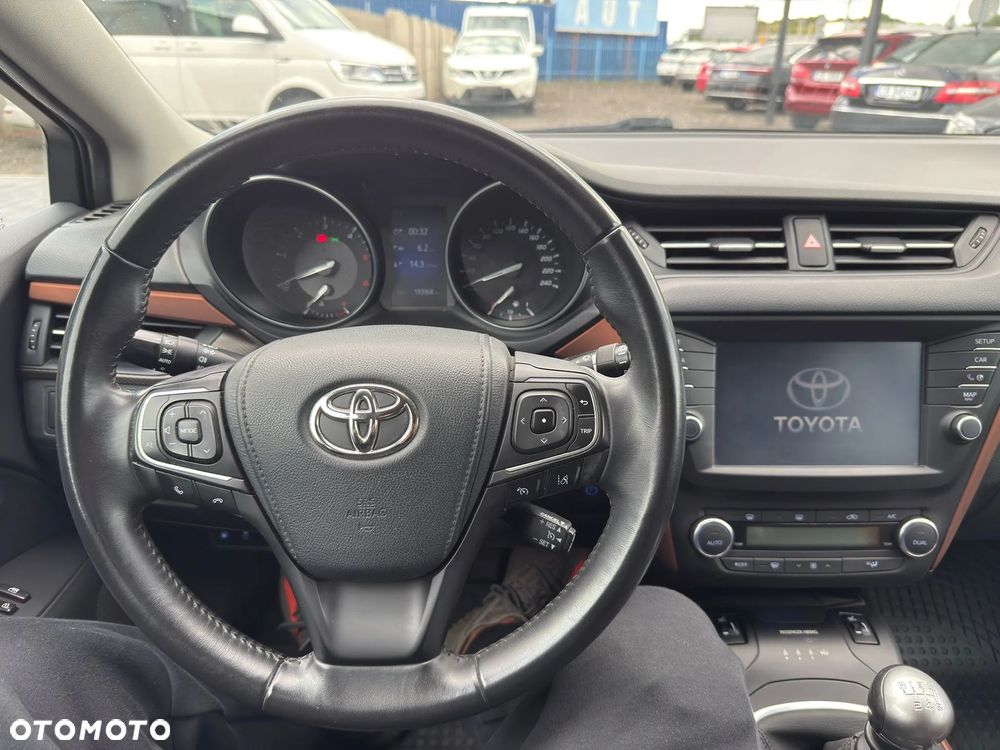 Toyota Avensis 2.0 D-4D Prestige - 28