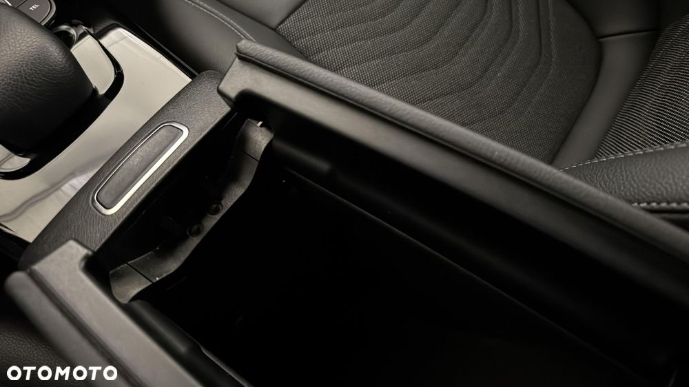 Mercedes-Benz Klasa A 200 7G-DCT - 29