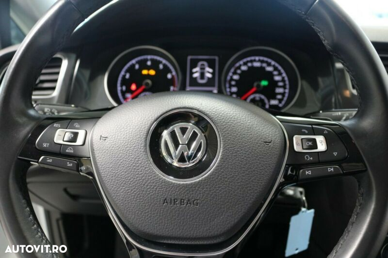 Volkswagen Golf 1.0 TSI DSG - 11