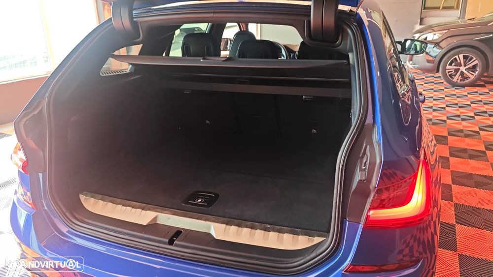 BMW 330 e Pack M Auto - 27