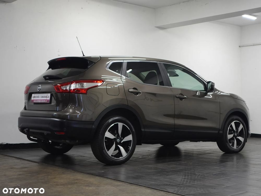 Nissan Qashqai 1.6 DCi ALL-MODE 4x4i N-Connecta - 8