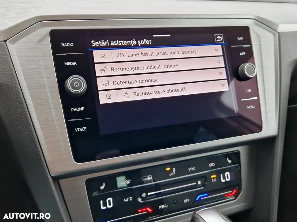 Volkswagen Passat - 21