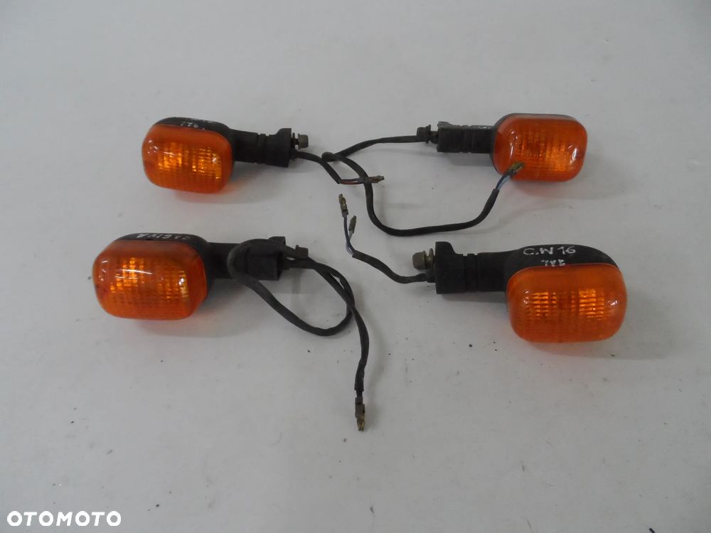CAGIVA W 16 kierunkowskazy P, L przód, tył - 11