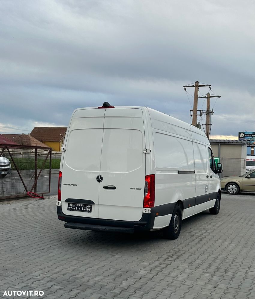 Mercedes-Benz SPRINTER - 4