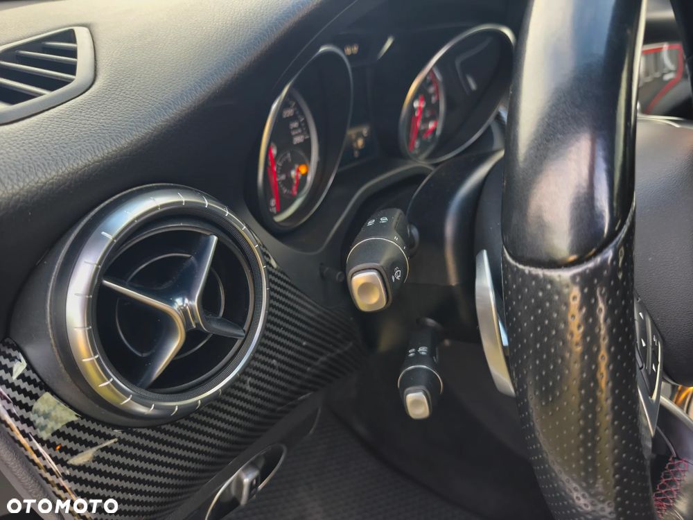 Mercedes-Benz CLA - 11