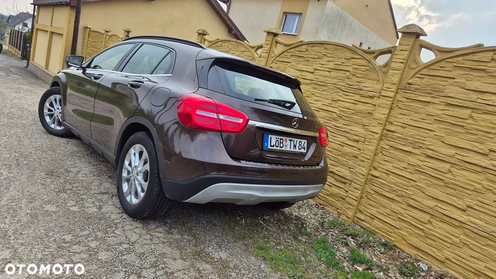 Mercedes-Benz GLA 180 (CDI) d Urban - 14